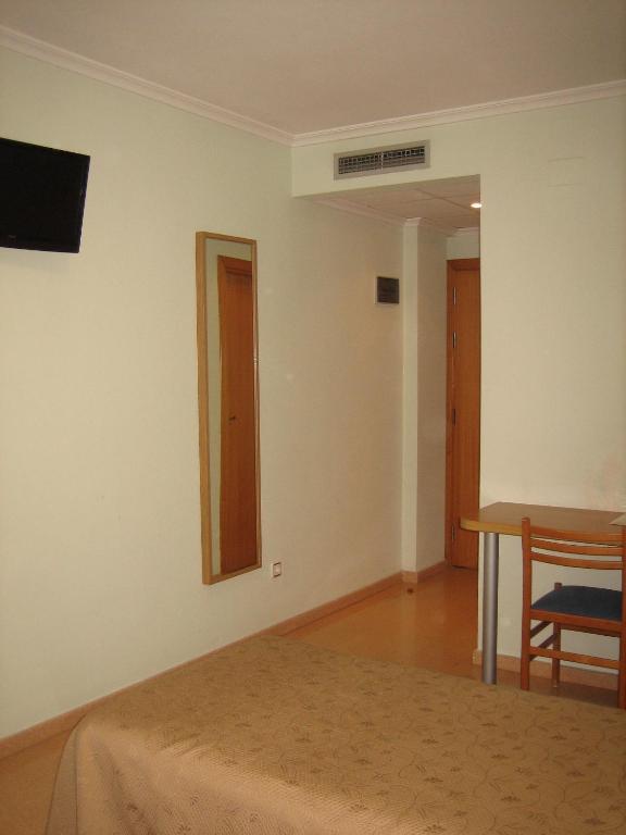 Hostal Madruga Έλτσε Εξωτερικό φωτογραφία